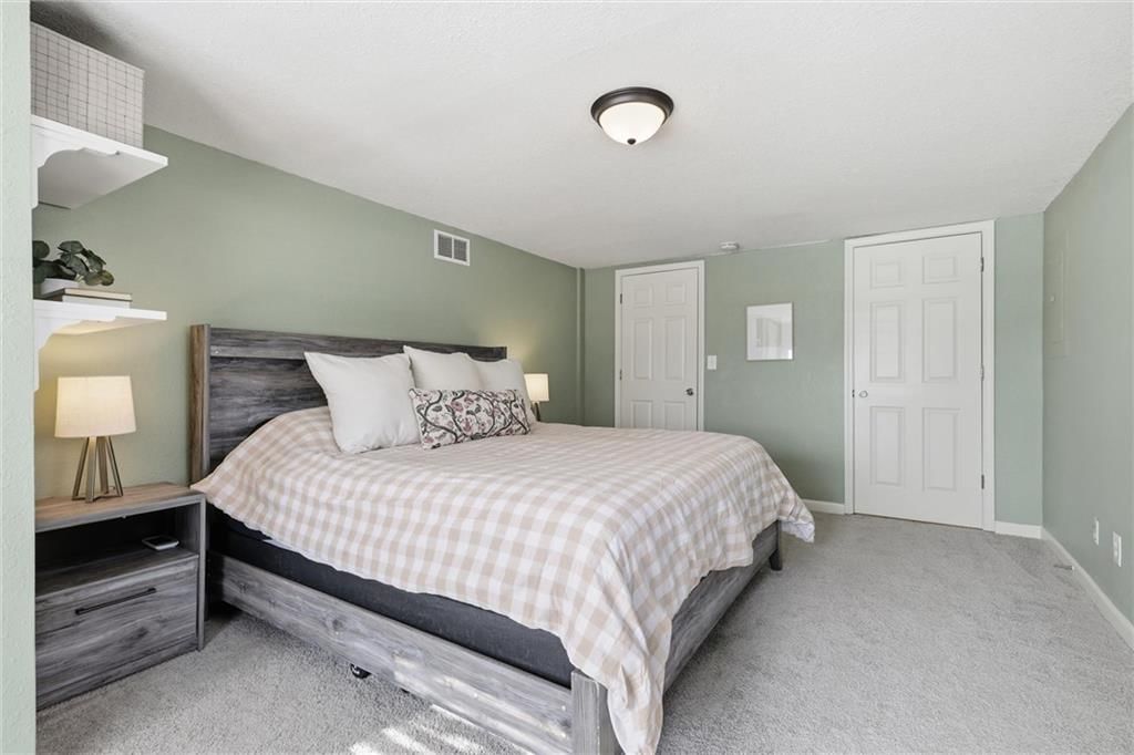 5920 W 71st Street — photo 12