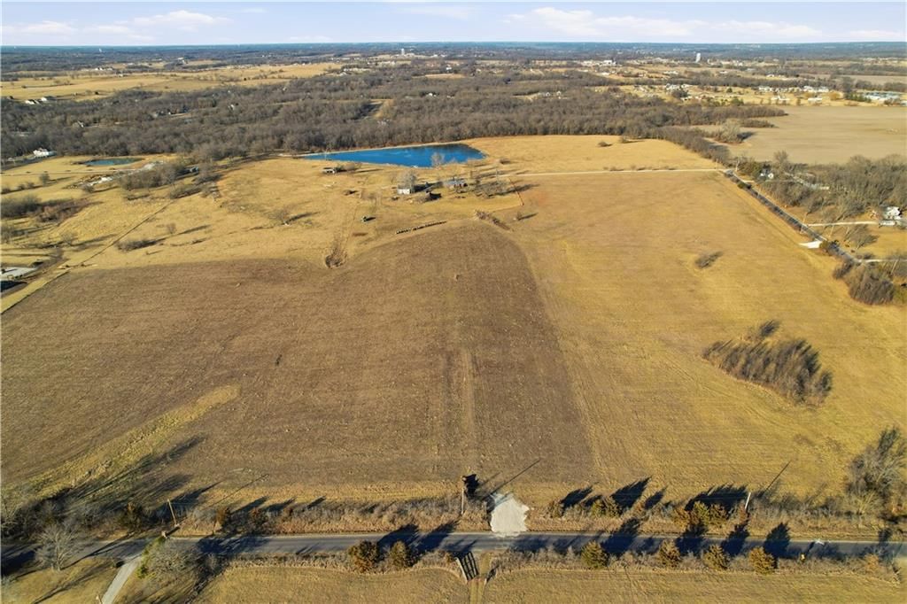 34506 E Stewart Road, Pleasant Hill, MO