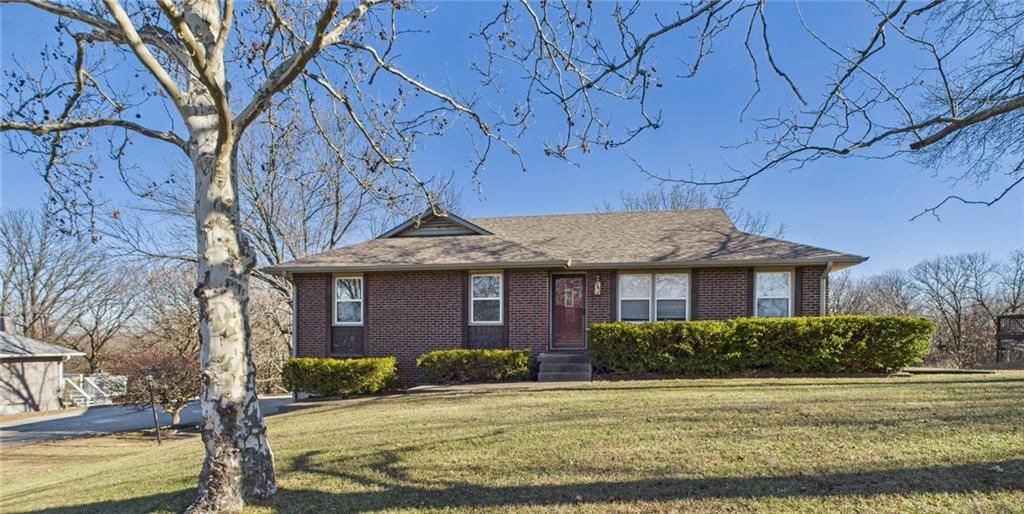 1421 Grandview Drive, Warrensburg, MO