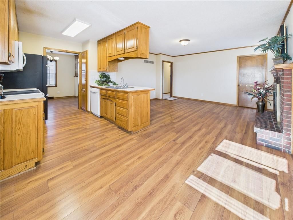 1421 Grandview Drive — photo 11