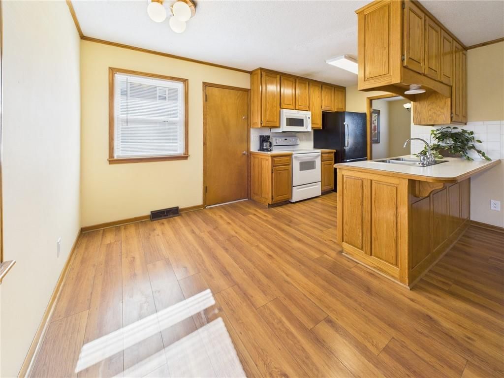 1421 Grandview Drive — photo 12