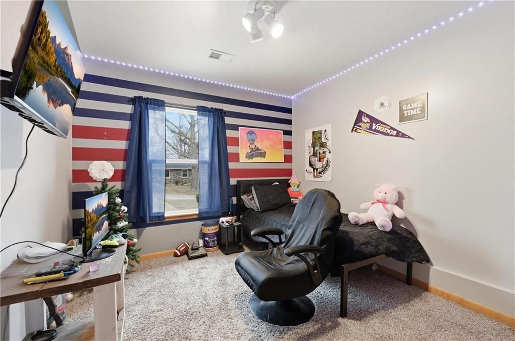 812 Pleasant Street — photo 11