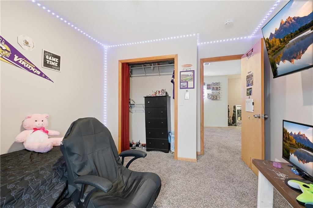 812 Pleasant Street — photo 23