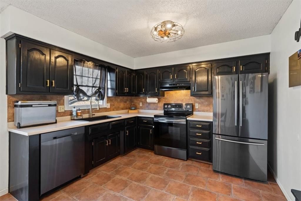 928 NE Mulberry Street — photo 14
