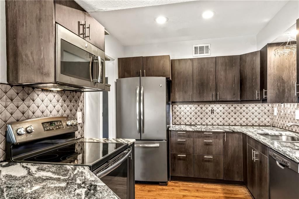 6518 Charles Street — photo 3