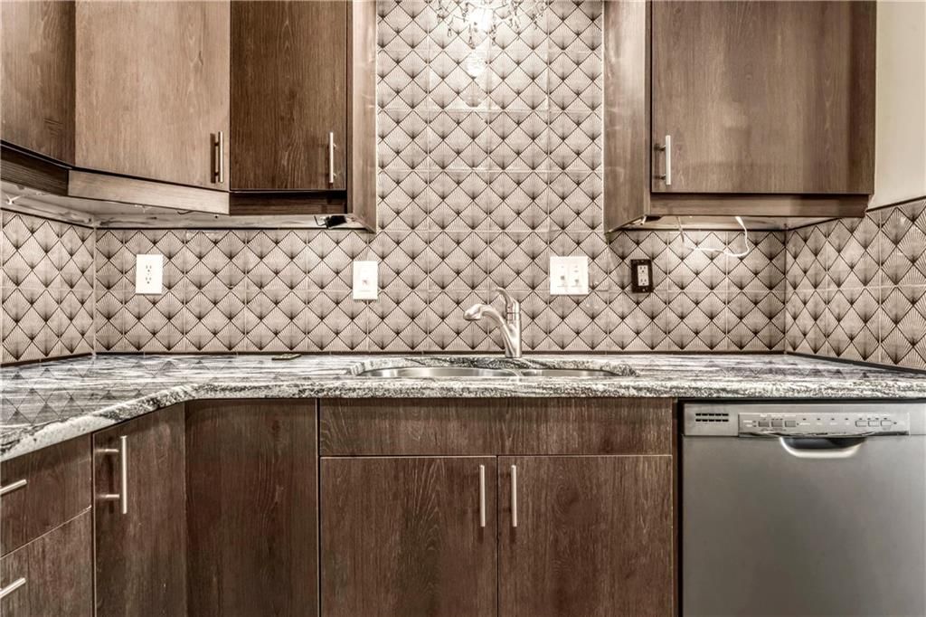 6518 Charles Street — photo 6