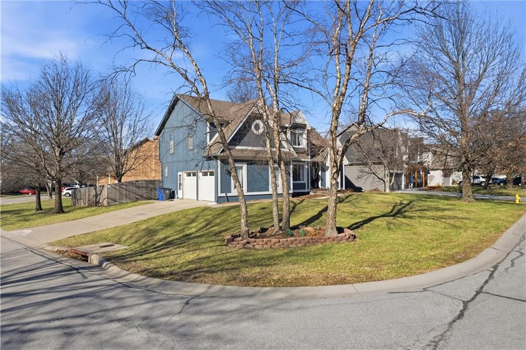 1246 E Meadow Lane — photo 3