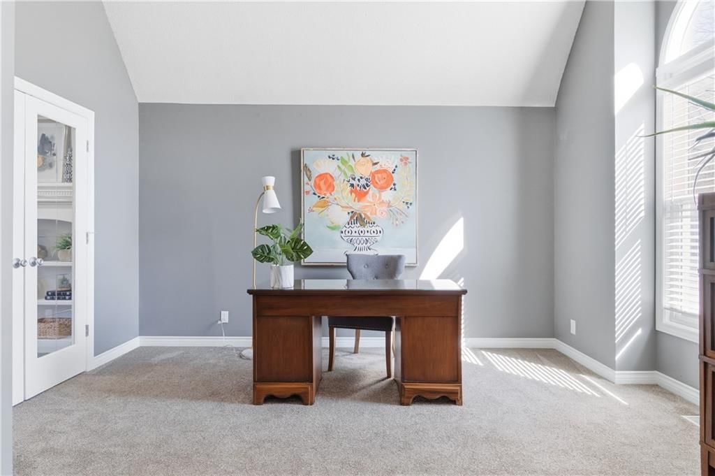 1246 E Meadow Lane — photo 8