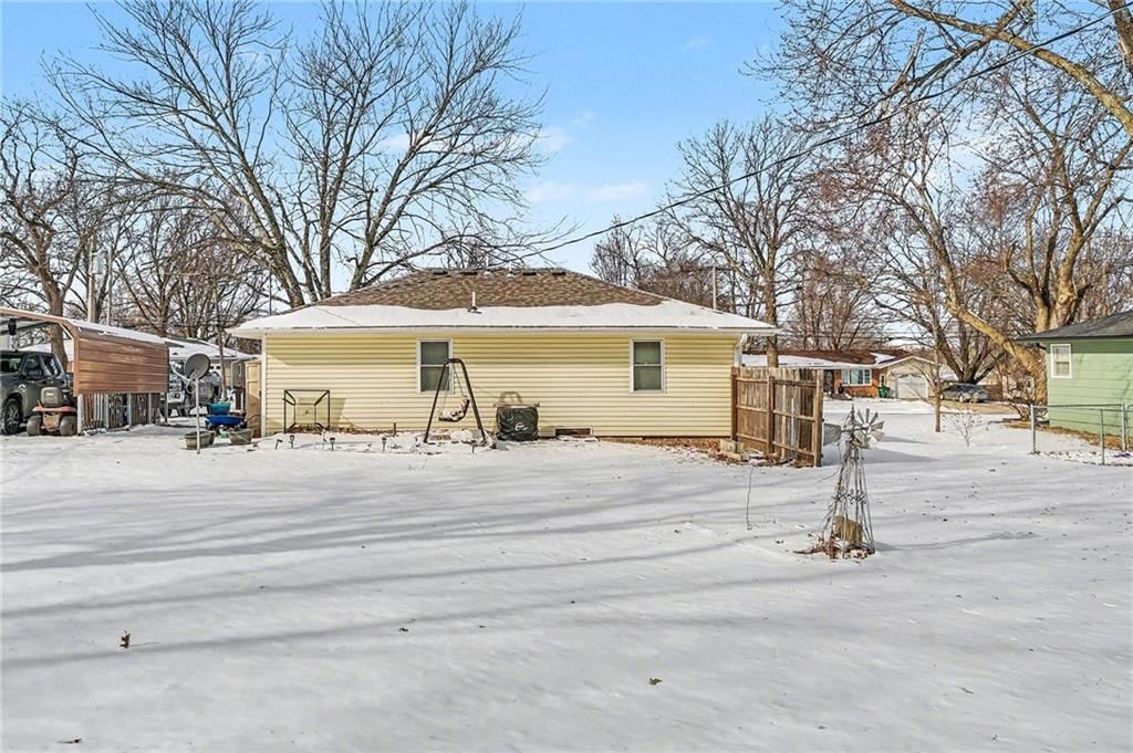 1404 N Howenstein Avenue — photo 17