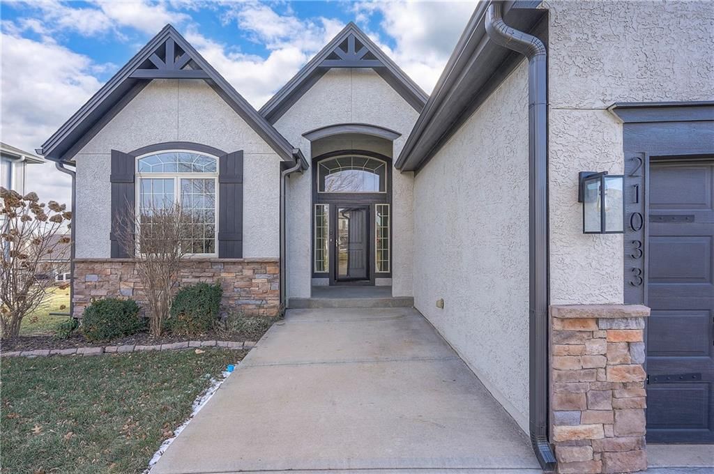 21033 Cooper Street — photo 3