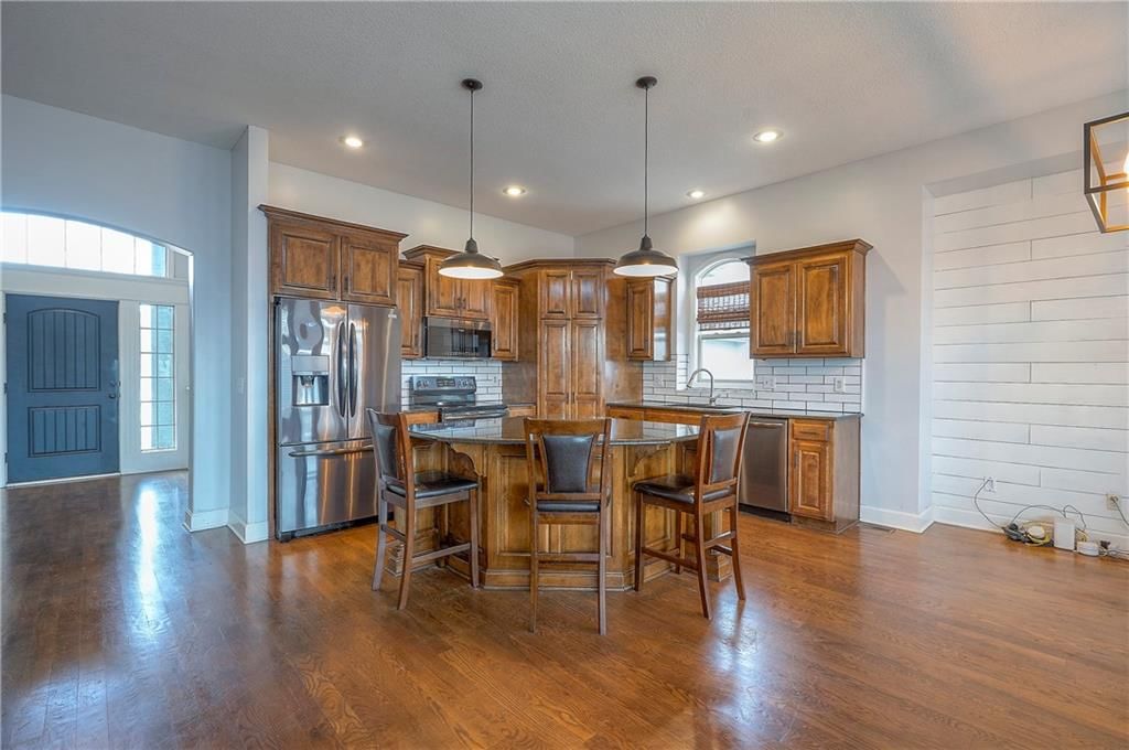 21033 Cooper Street — photo 12