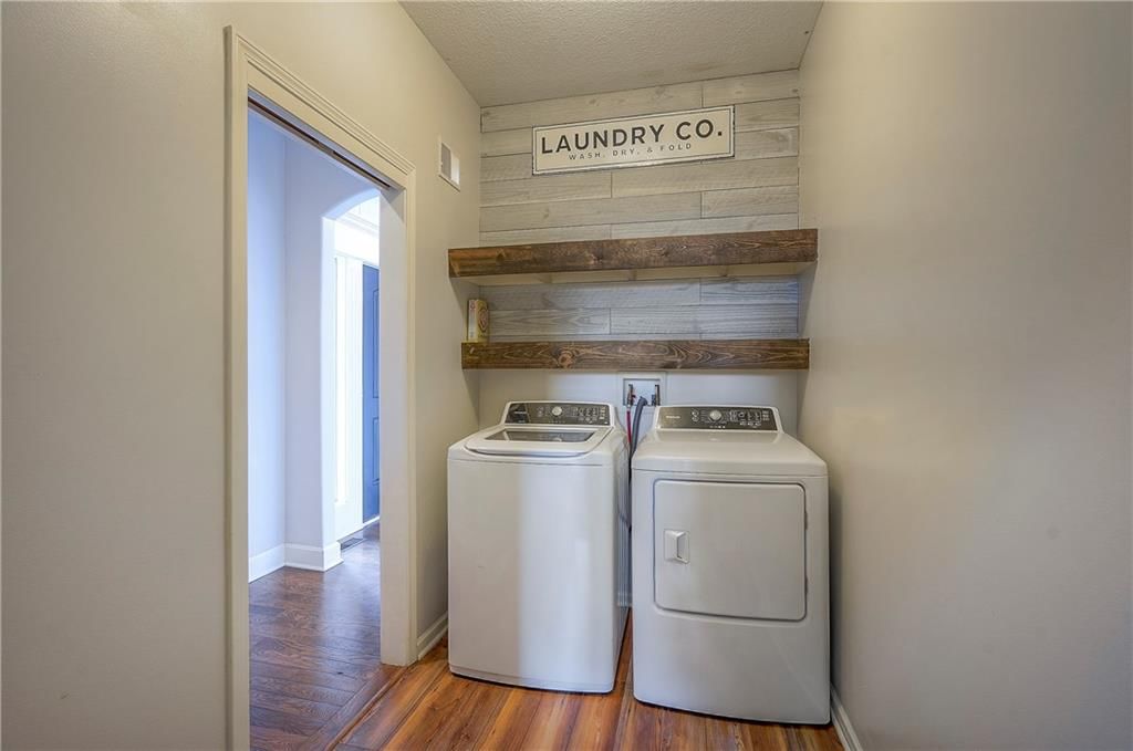 21033 Cooper Street — photo 24
