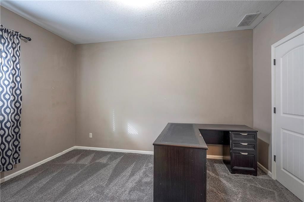 21033 Cooper Street — photo 31
