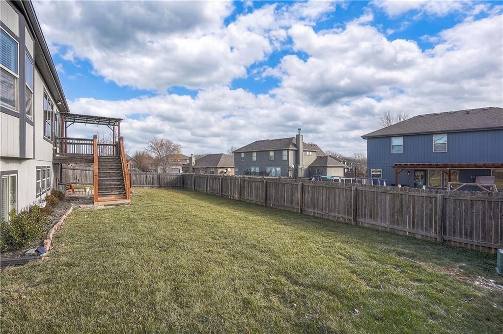 21033 Cooper Street — photo 34