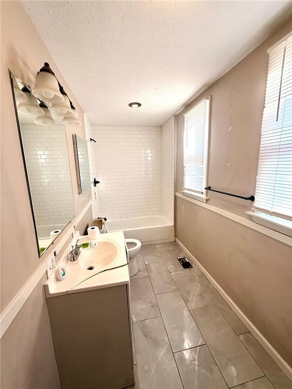 2624 Saint Joseph Avenue — photo 17