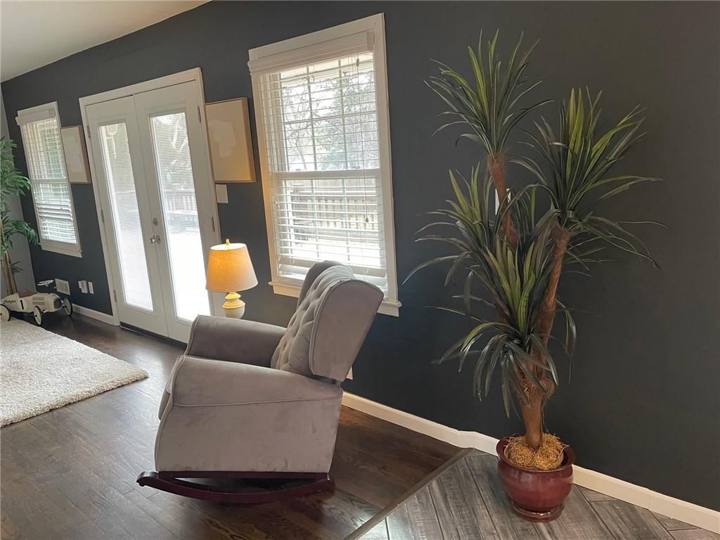 217 NW 43rd Street — photo 6