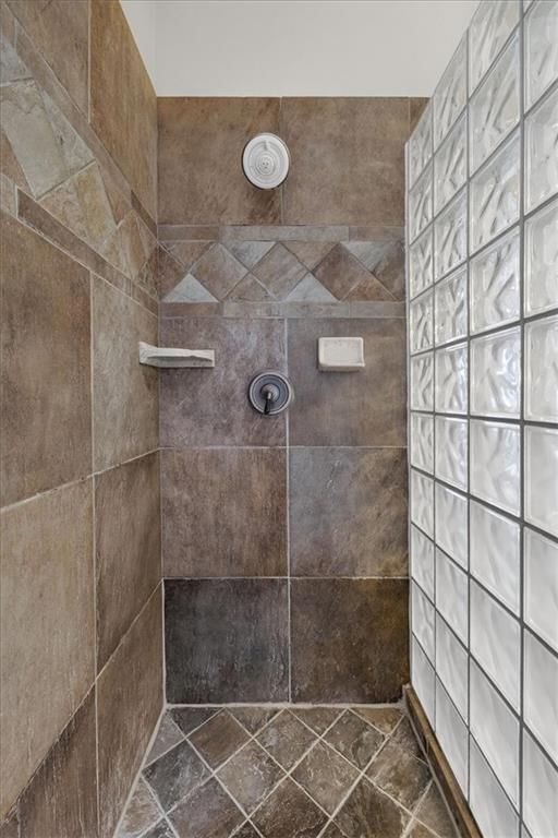 108 Sugarland Drive — photo 36