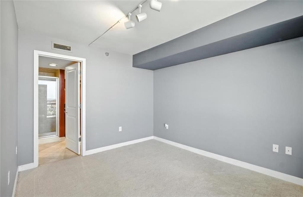 600 E Admiral Boulevard — photo 26