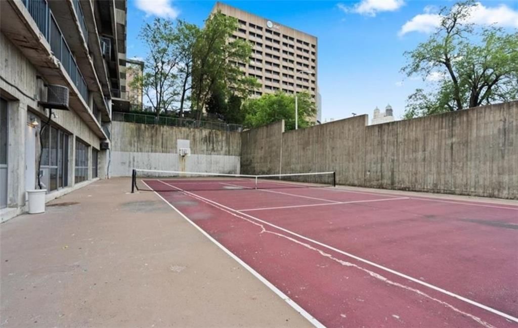 600 E Admiral Boulevard — photo 28