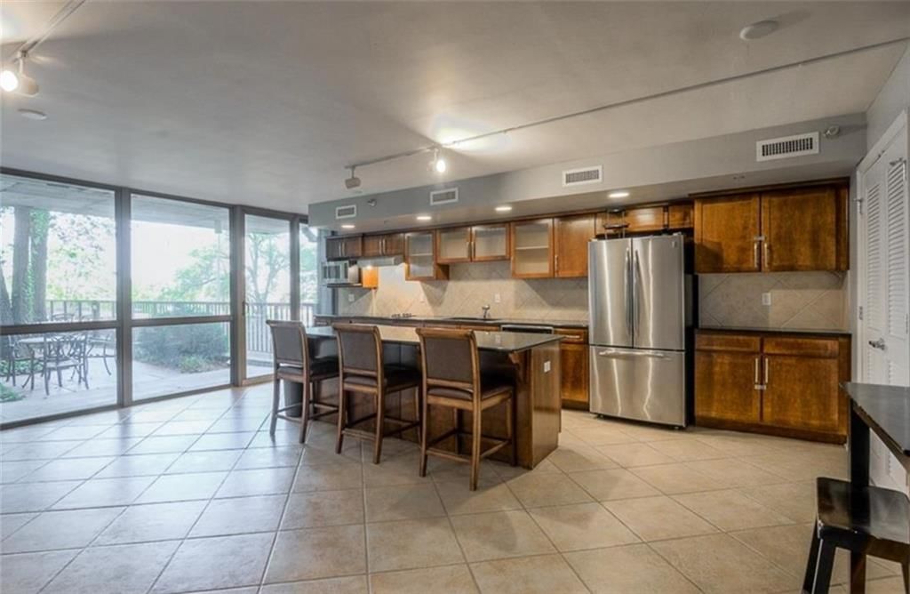 600 E Admiral Boulevard — photo 32