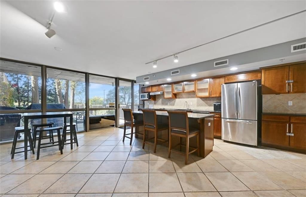 600 E Admiral Boulevard — photo 33