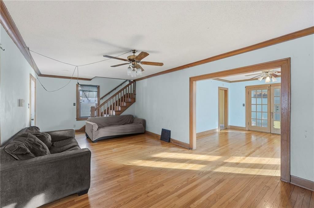 1819 FREEMAN Avenue — photo 5