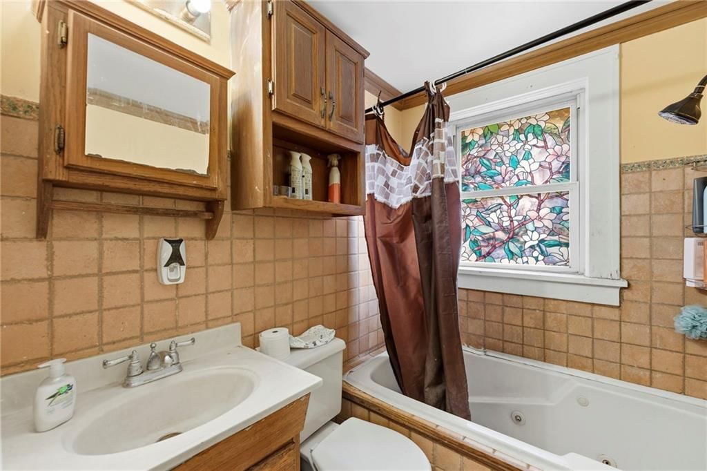 1819 FREEMAN Avenue — photo 26