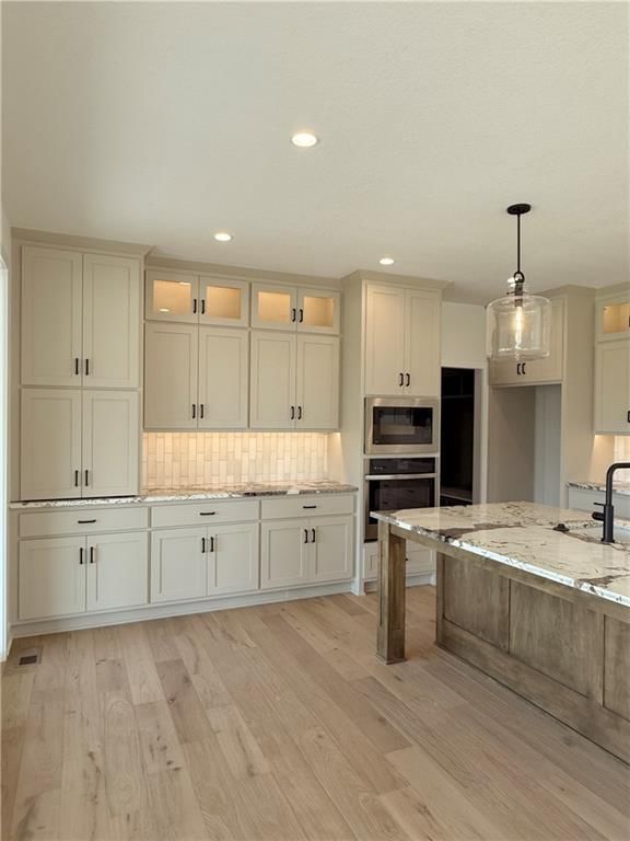 7735 N DONNELLY Avenue — photo 9