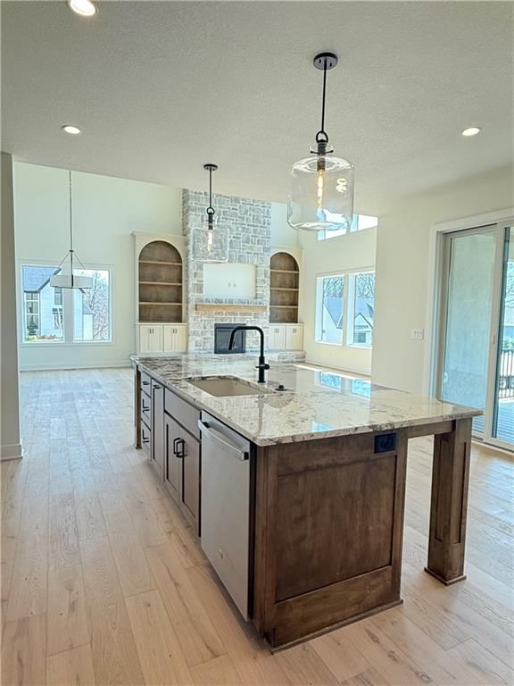 7735 N DONNELLY Avenue — photo 10