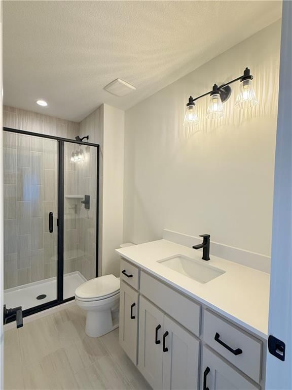 7735 N DONNELLY Avenue — photo 32