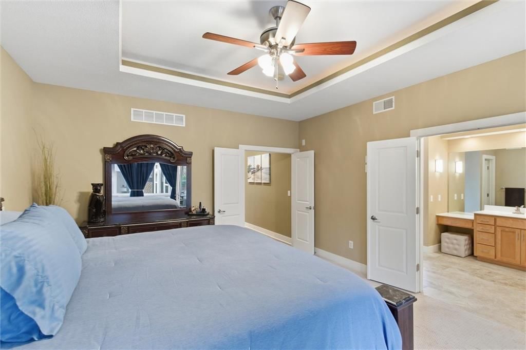 134 Beach Drive — photo 21