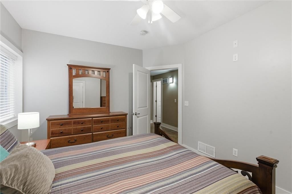 134 Beach Drive — photo 31