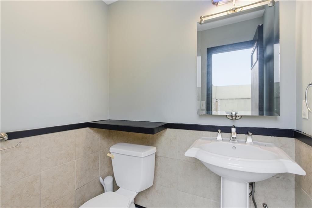 134 Beach Drive — photo 34