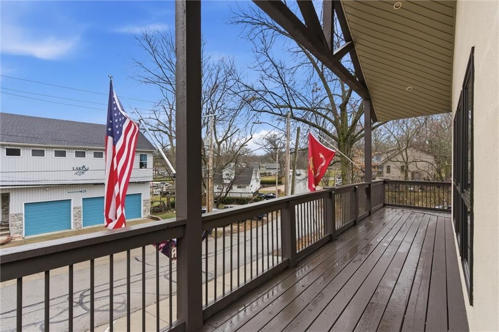 134 Beach Drive — photo 36