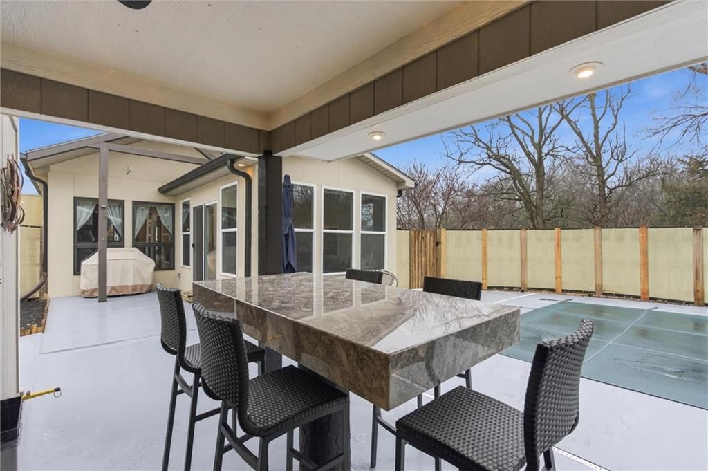 134 Beach Drive — photo 38