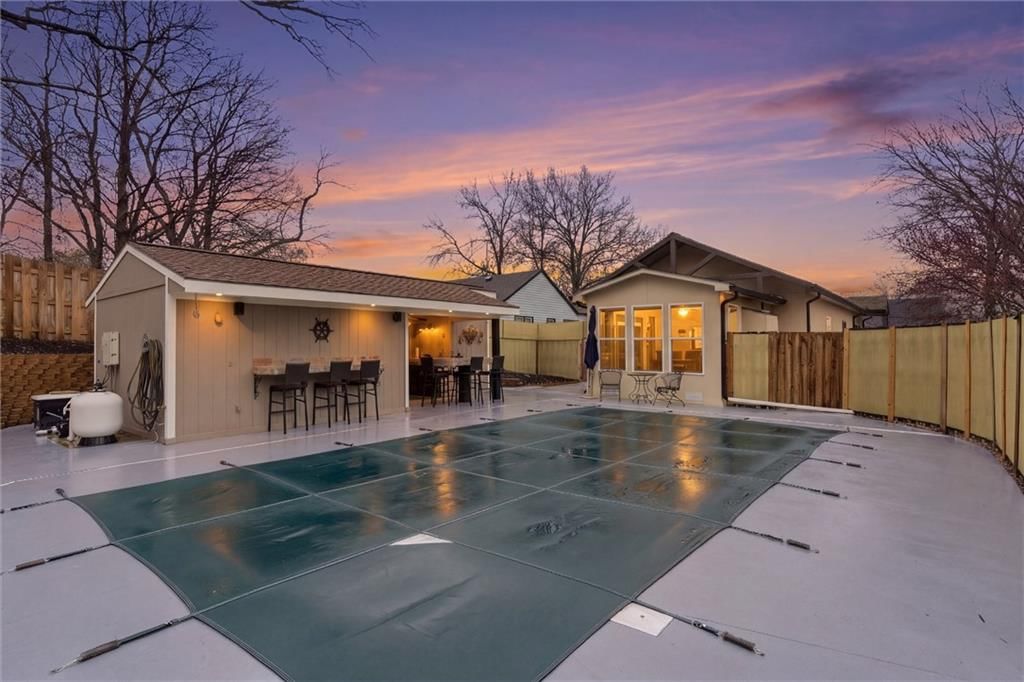 134 Beach Drive — photo 43