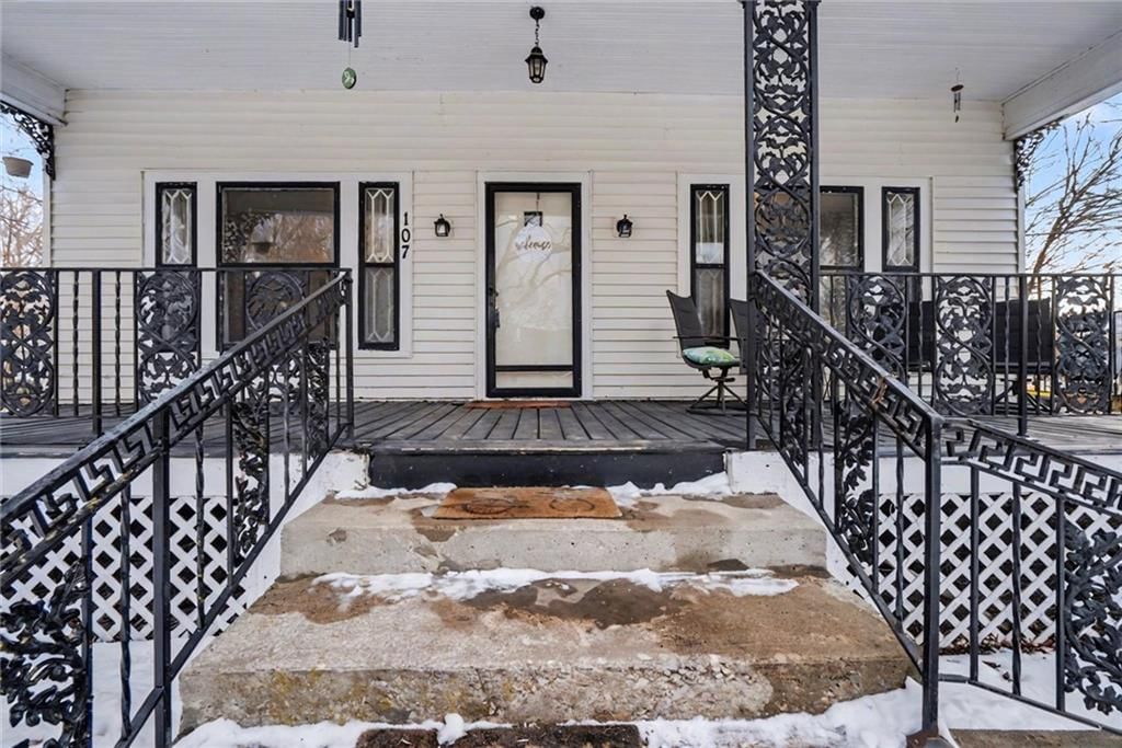 107 E Hale Street — photo 8