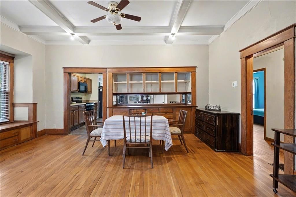 107 E Hale Street — photo 16