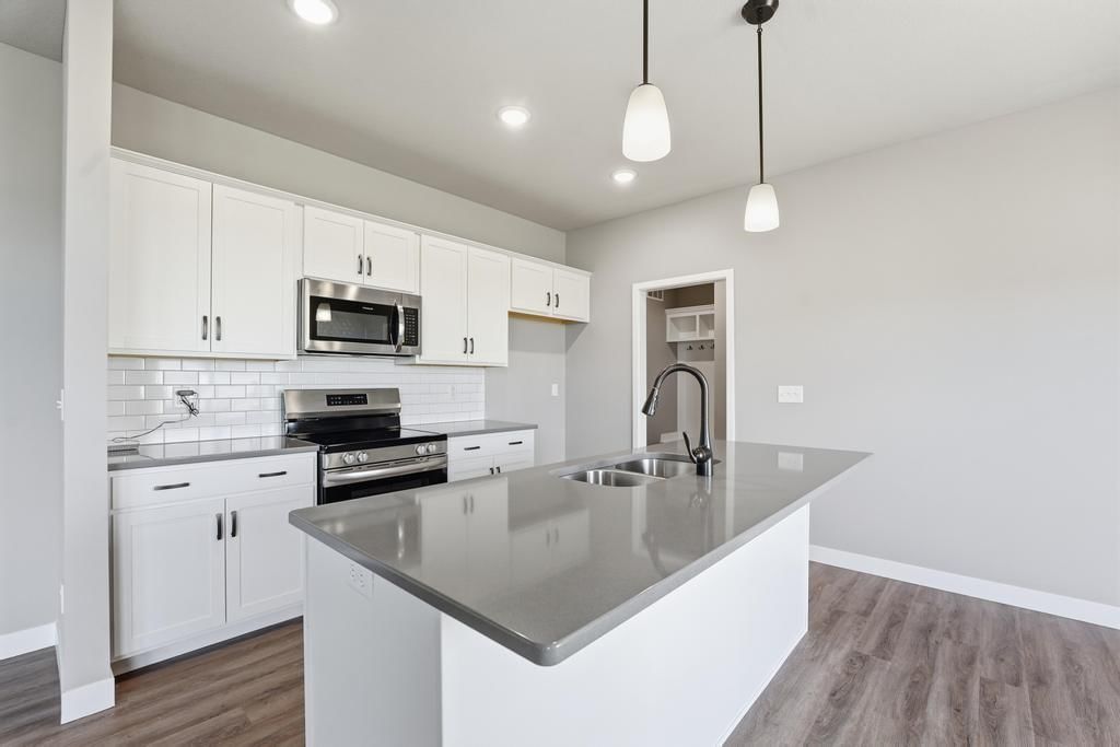 12429 S Redwood Street — photo 3