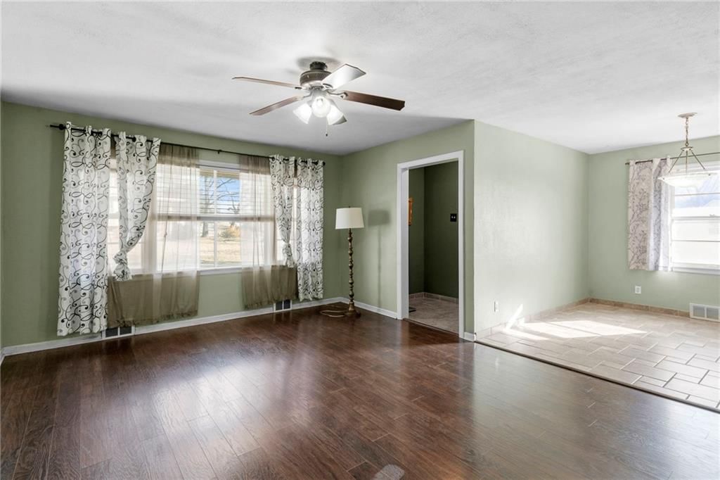401 N RANDOLPH Street — photo 4