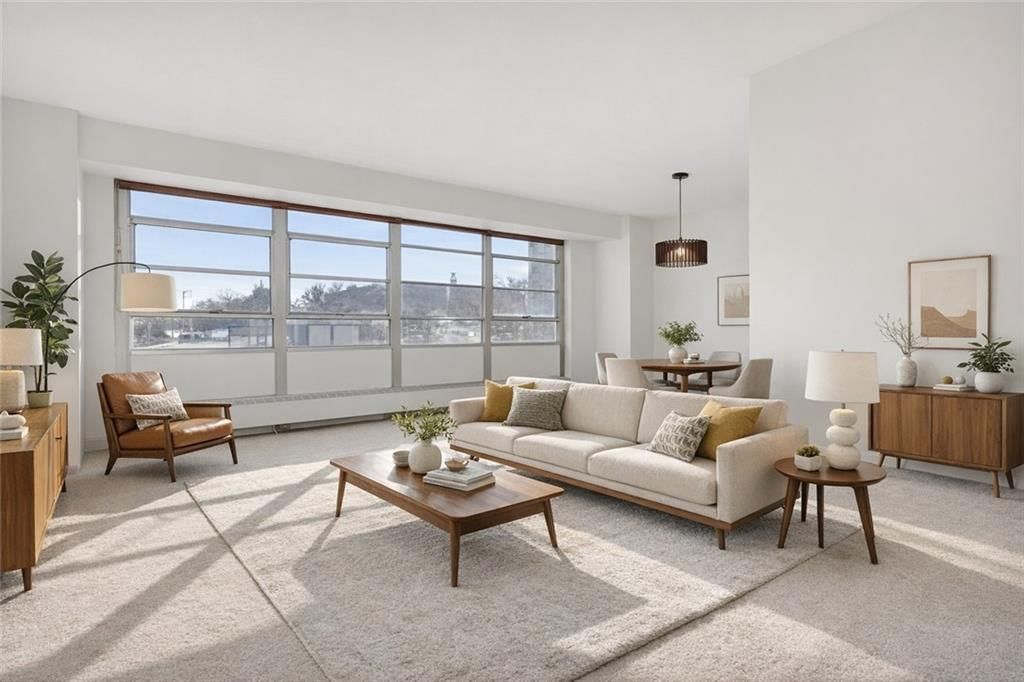 333 W MEYER Boulevard, Kansas City, MO