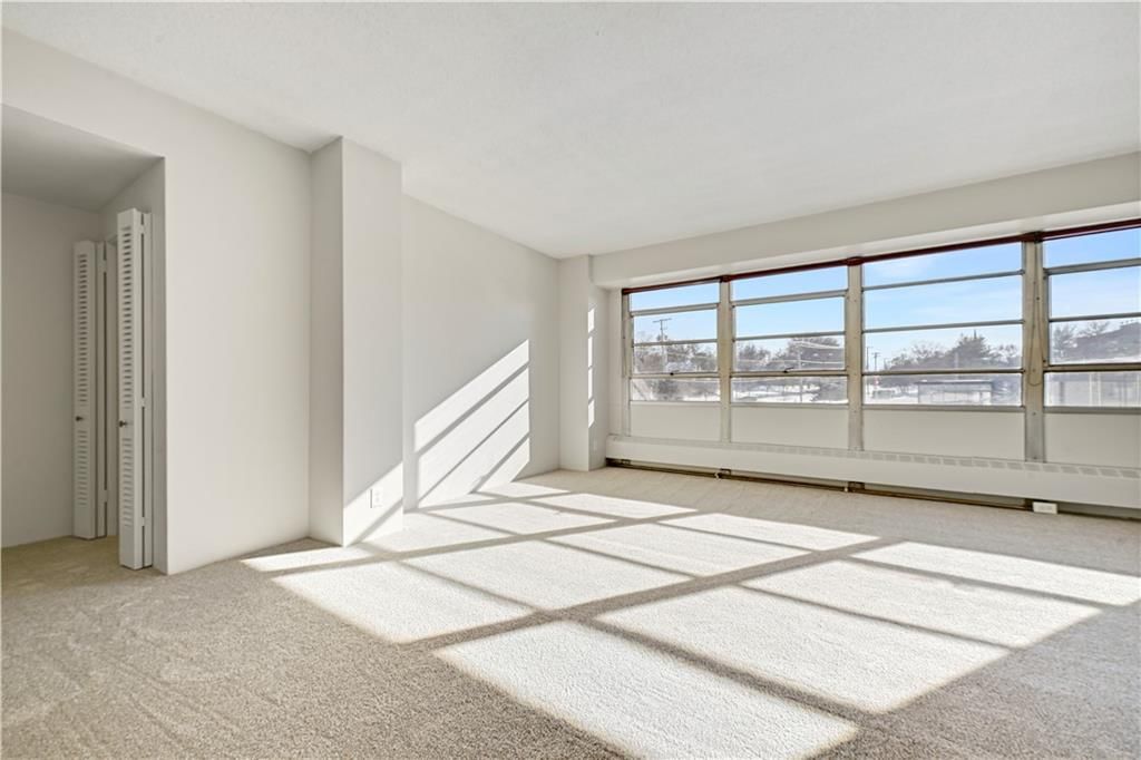 333 W MEYER Boulevard — photo 10