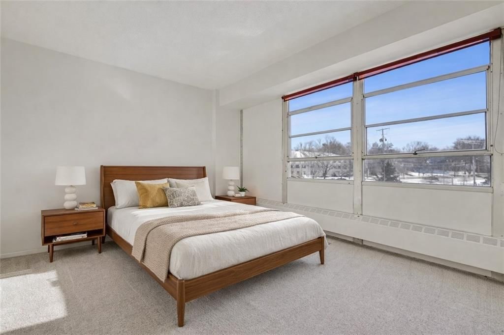 333 W MEYER Boulevard — photo 21