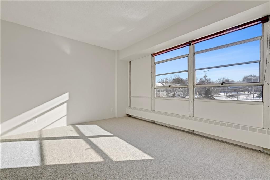 333 W MEYER Boulevard — photo 22