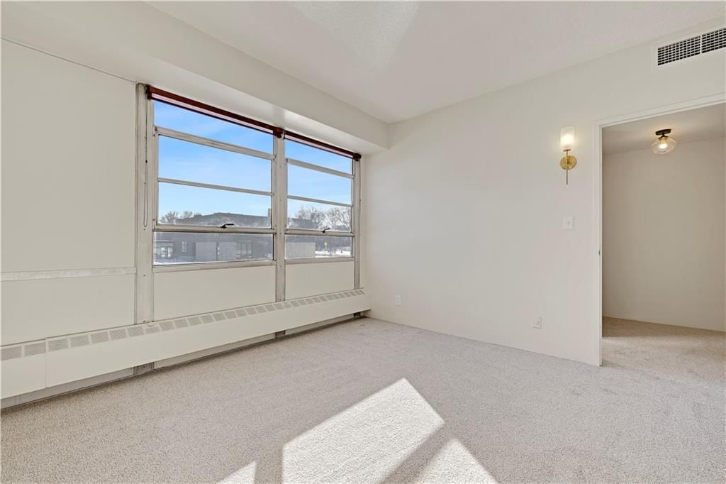 333 W MEYER Boulevard — photo 24