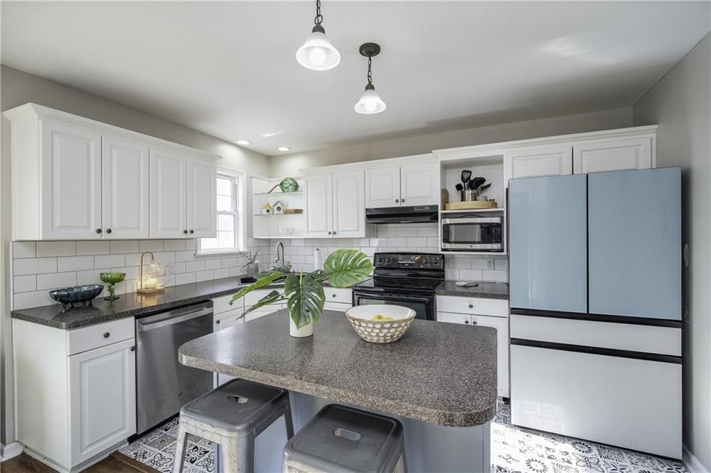 410 Myers Drive — photo 13