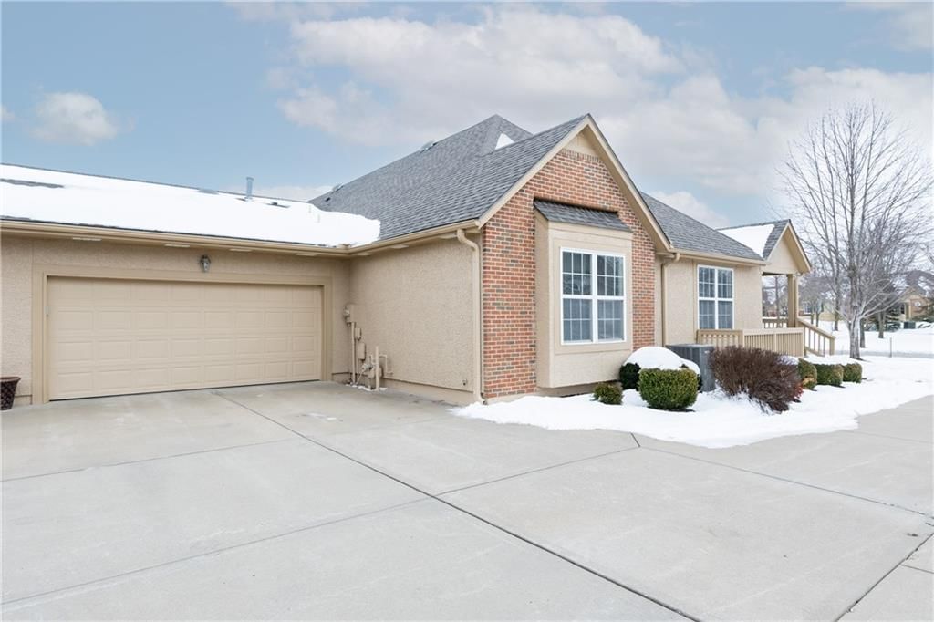15212 S Greenwood Street — photo 4