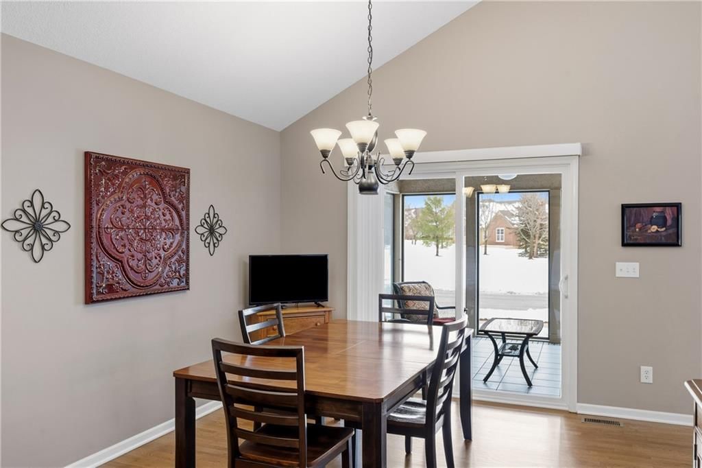 15212 S Greenwood Street — photo 10