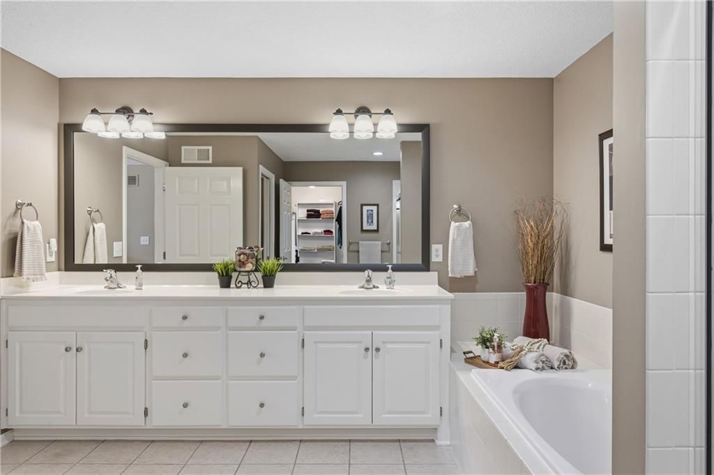 15212 S Greenwood Street — photo 21