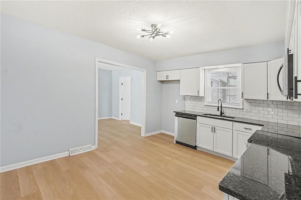 2100 Randolph Street — photo 11